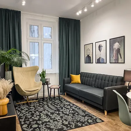 Apartment Fiszera 4
